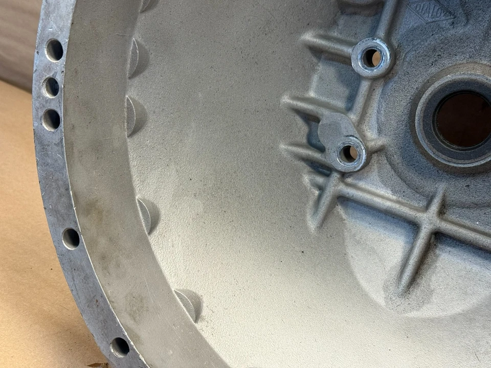 Caja de cambios Jaguar XKE E-Type 4.2 Bellhousing C22623 Foto 4 de 4