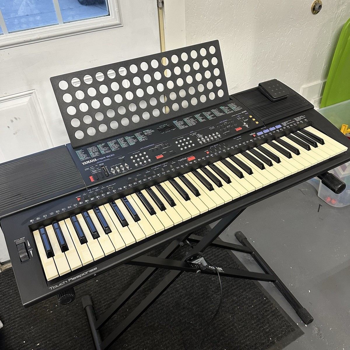 Yamaha Portatone PSR-500 61 Key Keyboard With Pedal, Music Rest +