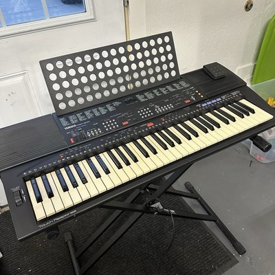 Yamaha Portatone PSR-500 61 Key Keyboard With Pedal, Music Rest +