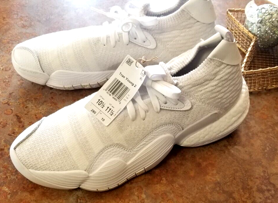 trae young shoes all white