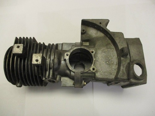 NEW MCCULLOCH CRANKCASE PN 67242, 63922 - Picture 4 of 5