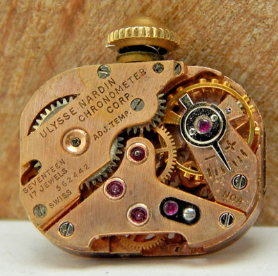 Vintage Ulysse Nardin A.S 976 17j adj ladies wrist watch movement with crown