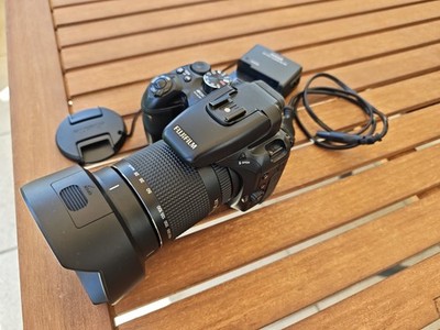 Fujifilm FinePix S100FS Digitalkamera Bridgekamera 14,3x Zoom 28-400mm 11,1 MP