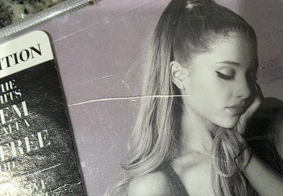 Ariana Grande My Everything Target Exclusive Deluxe Edition CD with Bonus Tracks Foto 3 de 3