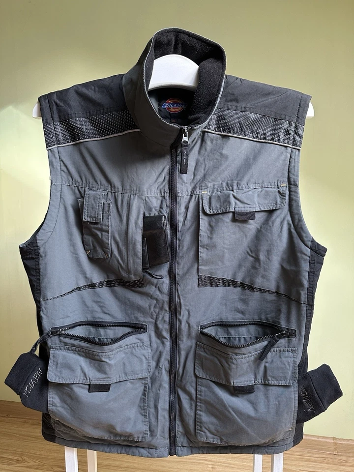 Dickies Workwear Fishing Gilet, Fleece Lined Bodywarmer, Multi Pockets. Size: XL - Image 2 of 4
