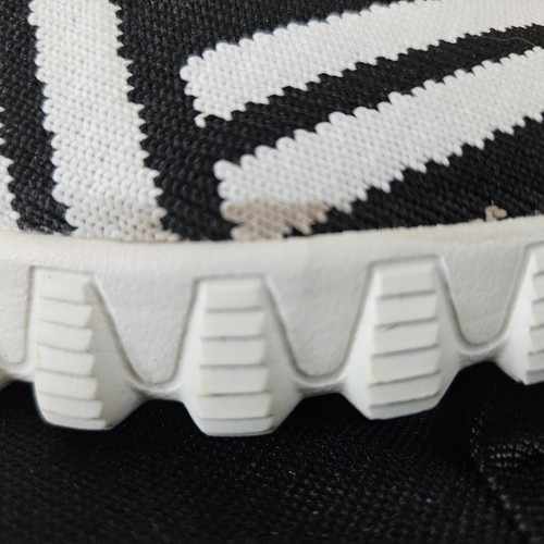 BERNIE MEV BLACK & WHITE FABRIC PEPPA COMFORT SHOES NWB SZ 40/ US 8.5 - Picture 3 of 4