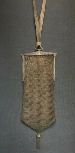 Ropa, zapatos y accesorios vintage de malla Whiting and Davis década de 1920