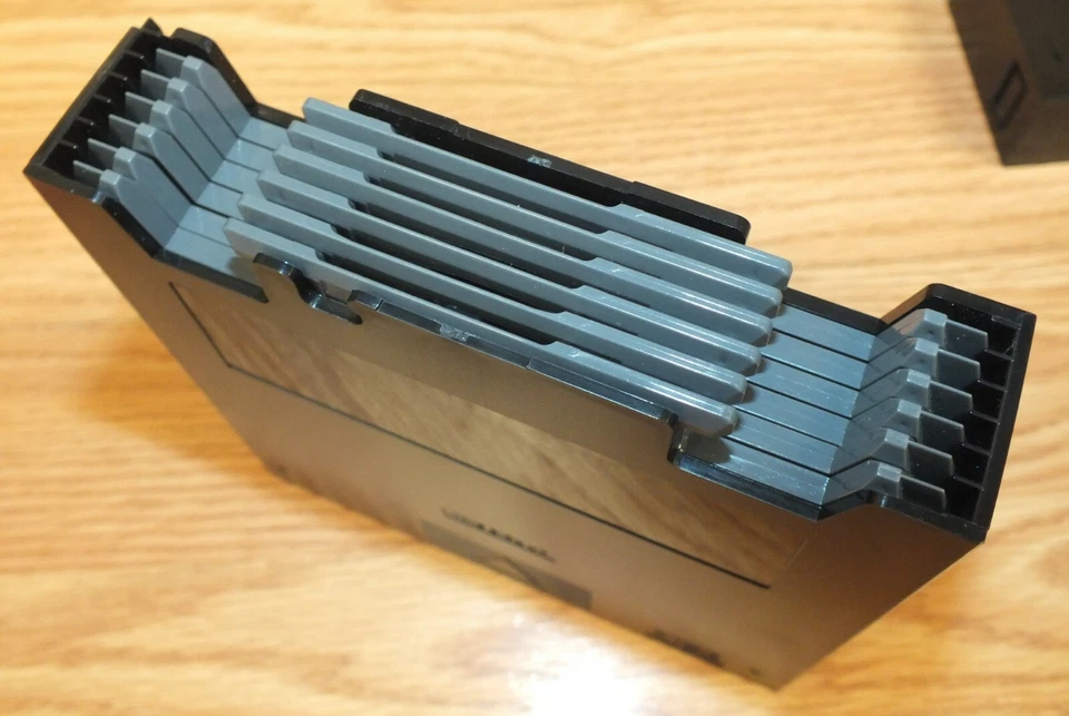 Lot of 2 JVC 6 CD Compact Disc Magazine (XC-M70) For 5 - Inch (12cm) CD + Sleeve - Image 4 of 4