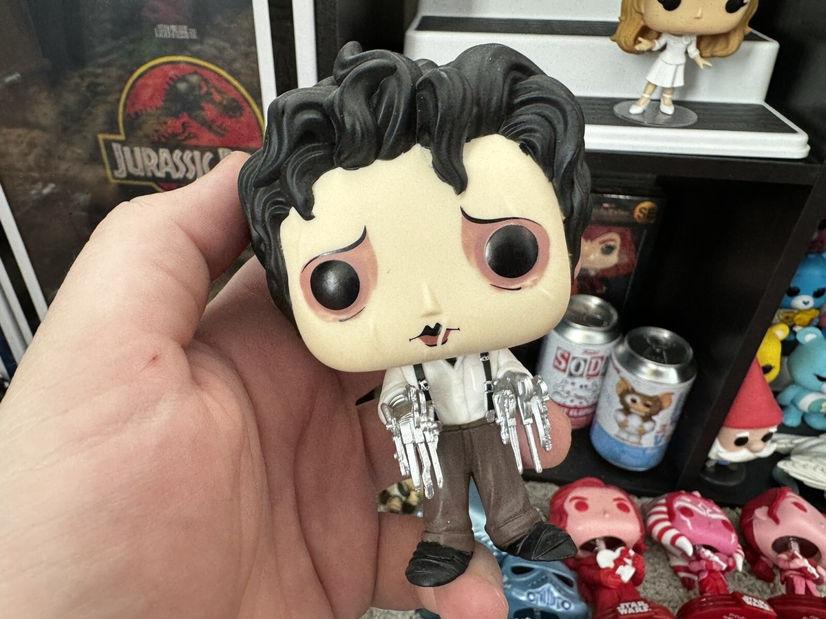 Funko Pop! Vinyl: Edward Scissorhands & Kim In White Dress
