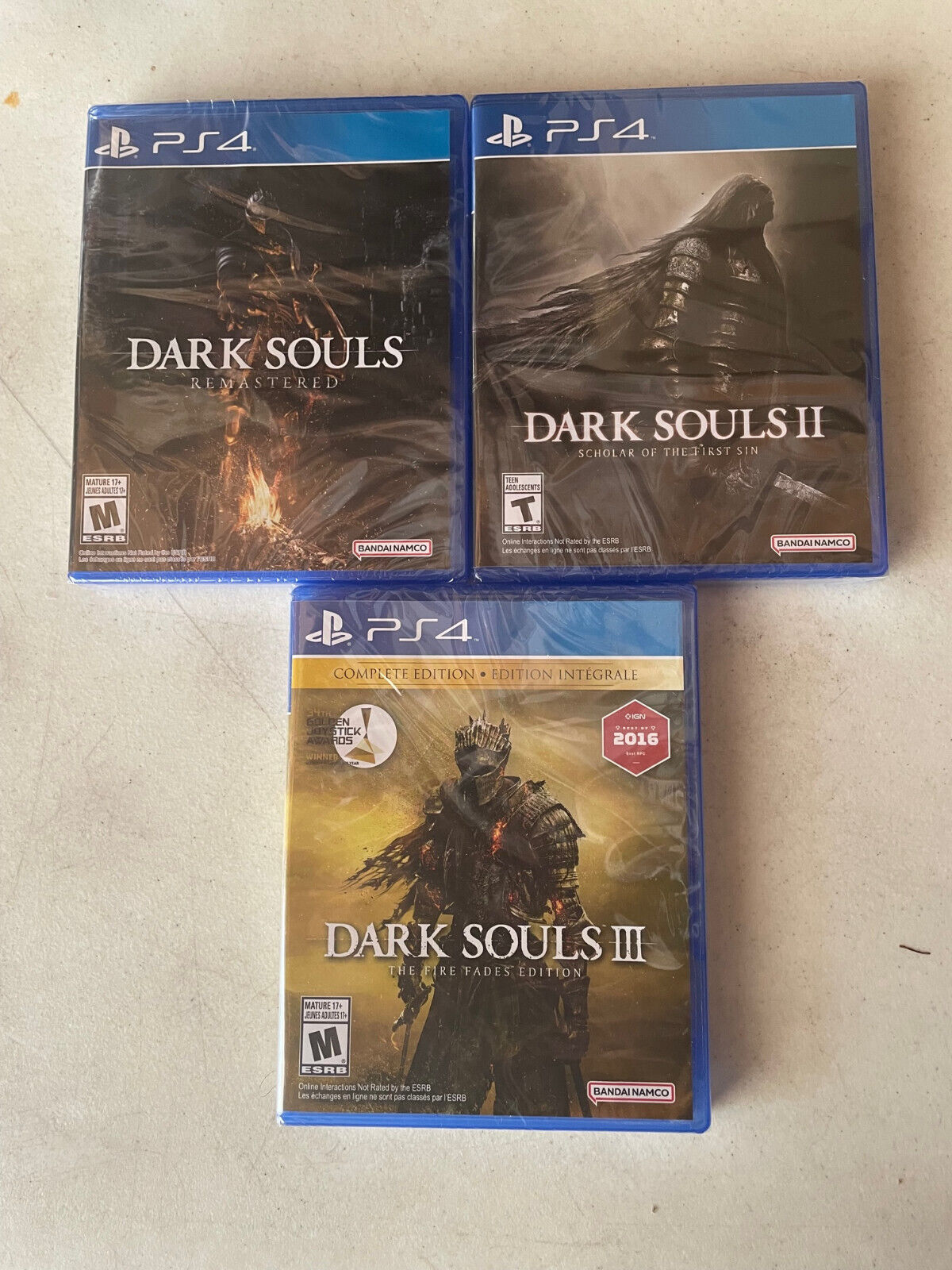 Dark Souls Trilogy Ps4 (Novo) (Jogo Mídia Física) - Arena Games - Loja Geek