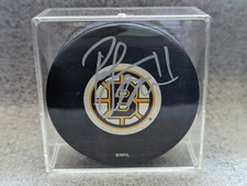 P.J. Axelsson Signed Boston Bruins NHL HOCKEY PUCK Signed AUTOGRAPHED & Case