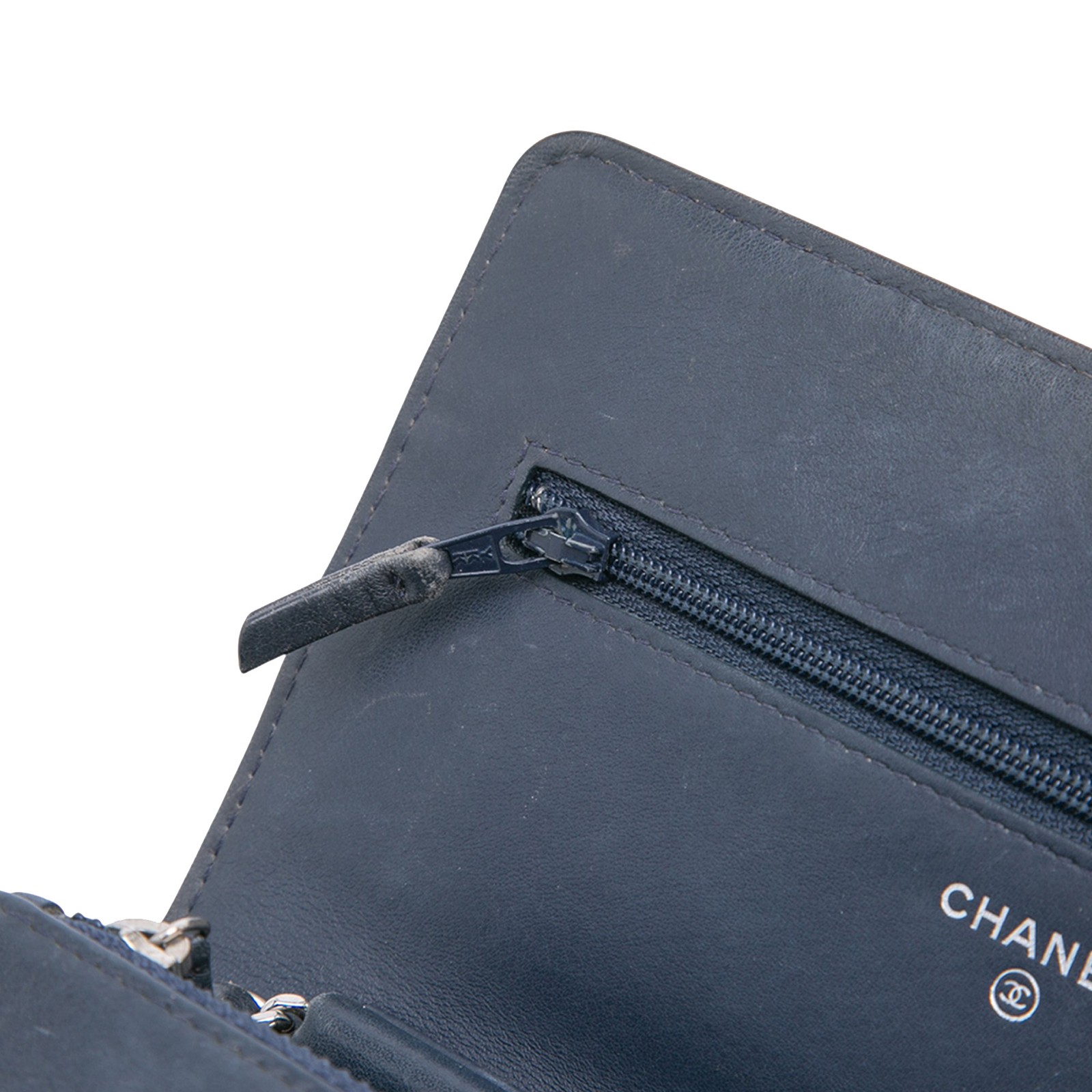 Authenticated Chanel CC Square Stitched Calfskin … - image 9