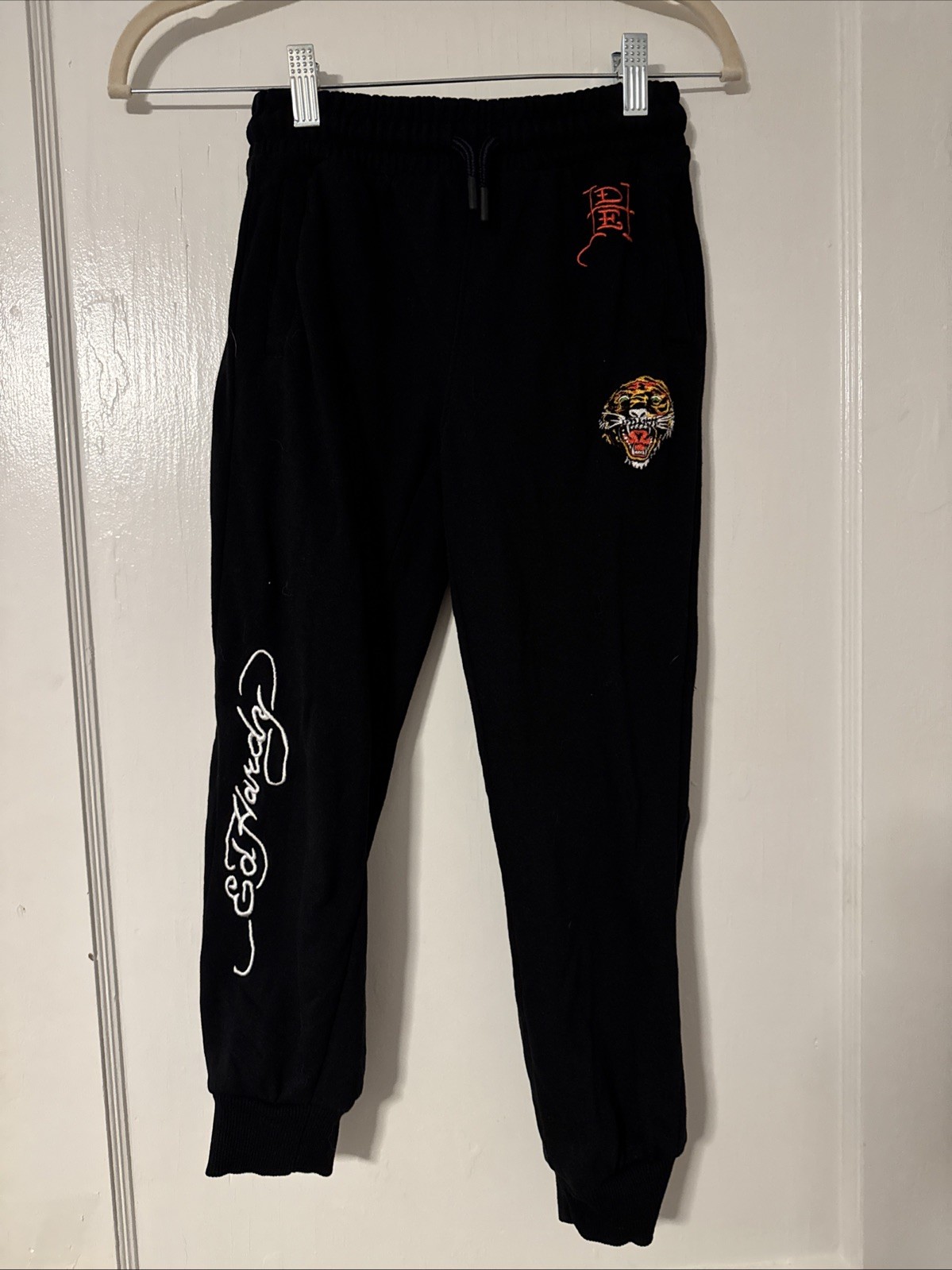Picture 1 of 6