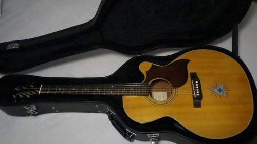 TAKAMINE EG540C ACOUSTIC/ELETRIC GUITAR NATURAL