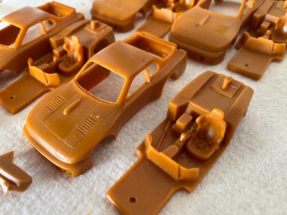 LOT OF 4 1/43 SCALE PORSCHE 944 GTR RESIN BODIES, BASE PLATES & EXTRA DECALS - Image 2 of 4