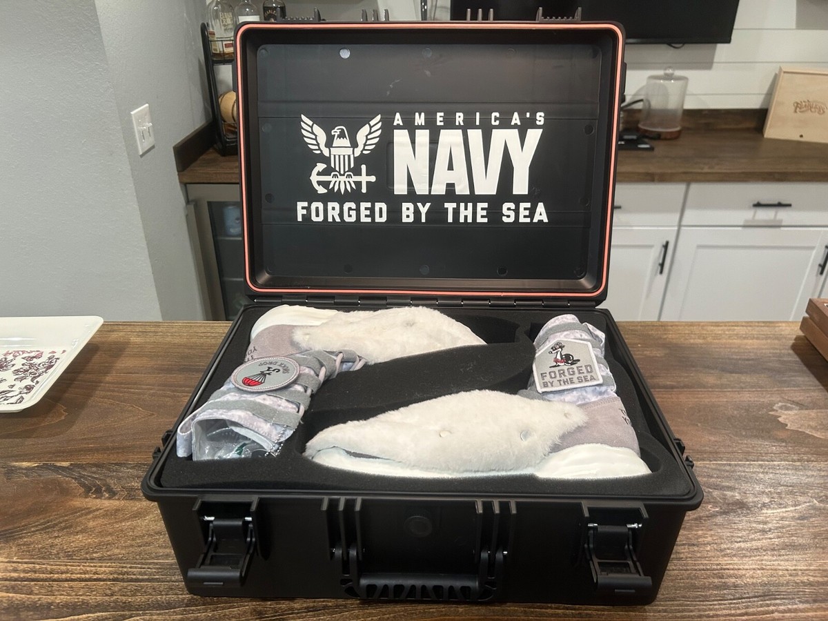 nike navy seal boots