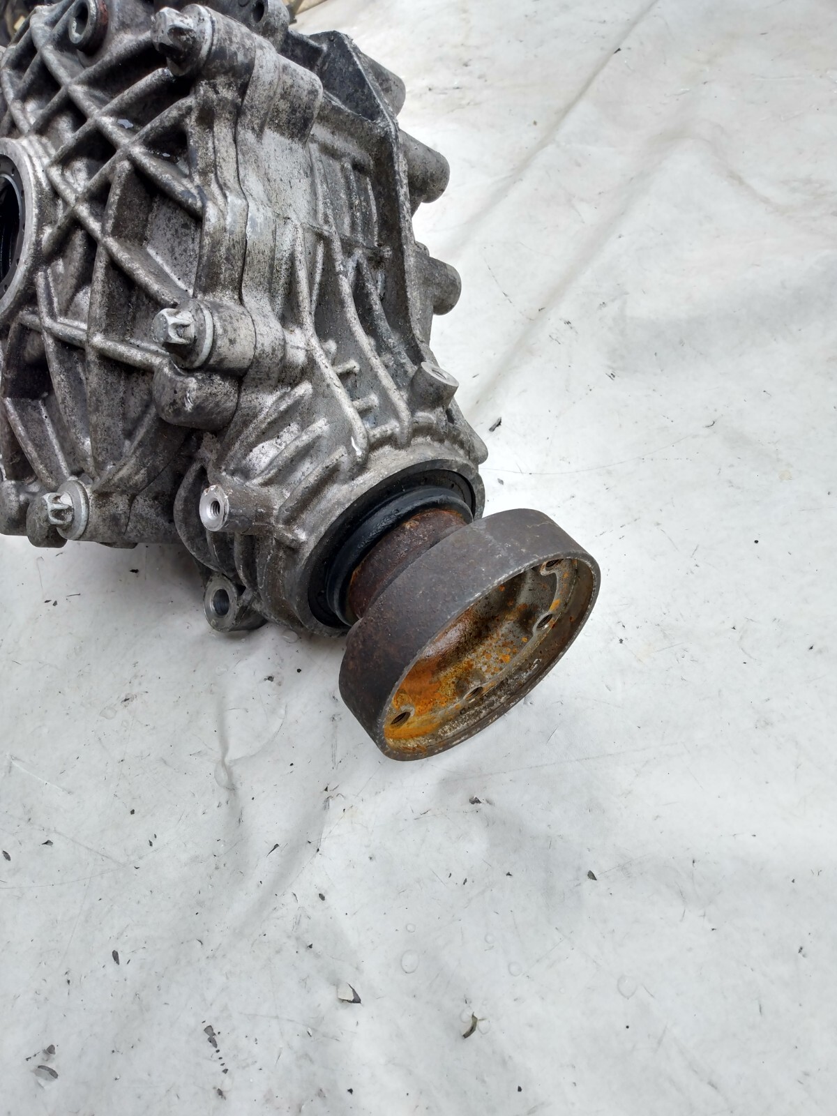 MASERATI GHIBLI OEM 06700326720 FRONT DIFFERENTIAL AXLE CARRIER 14 15 16 17