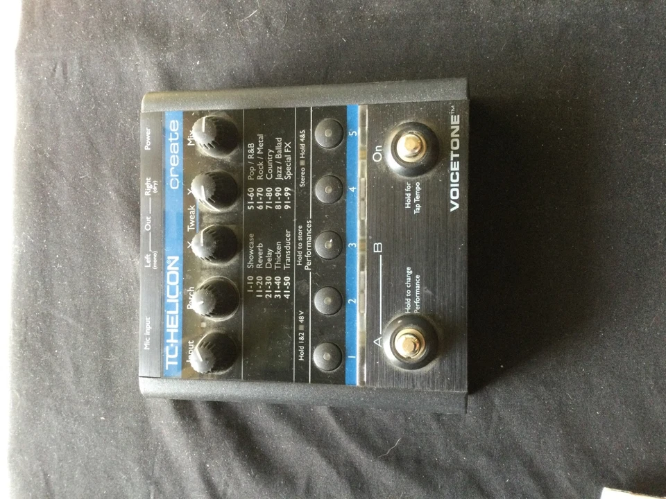 Pedal efecto TC HELICON VOICETONE CREATE para vocalistas Foto 4 de 4