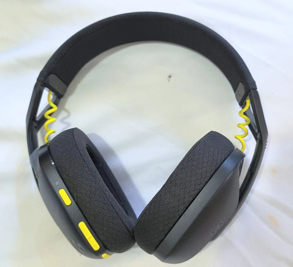 Logitech G435 Bluetooth Headset *No Dongle* Bluetooth Works - Image 2 of 3