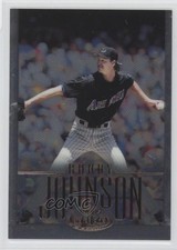 2002 Topps Gold Label Class 3 Titanium 86/100 Randy Johnson #10 HOF 0qo1