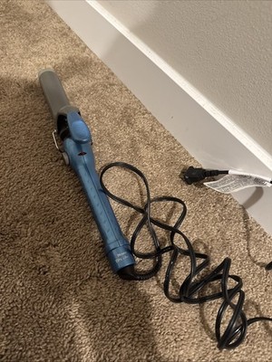 BaByliss PRO 1.5'' Nano Titanium Spring Curling Iron - Blue/Silver