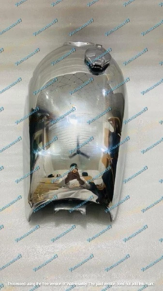 Honda CB550 Chrome Steel Petrol Tank 1974 Model With Cap - Imagem 4 de 4