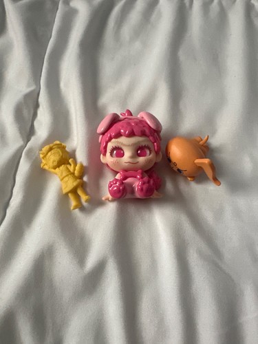 A bundle of Miniso blind box unboxed products, golden limited edition Tanjaro