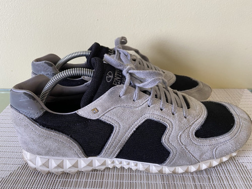 Valentino Sneakers 44 READ - Gem Valentino Sneakers 44 READ - Gem