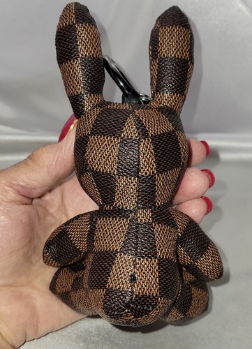 Bolso de Conejo Dije Llavero Negro/Marrón Diseño a Cuadros Cuero Vegano Pajarita Nuevo sin Etiquetas - Imagen 7 de 9