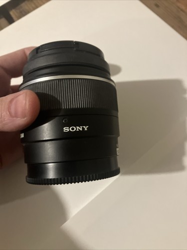 Sony SAL1855 A Mount Lens DT 18-55mm F3.5-5.6 Used Lens - Picture 4 of 6