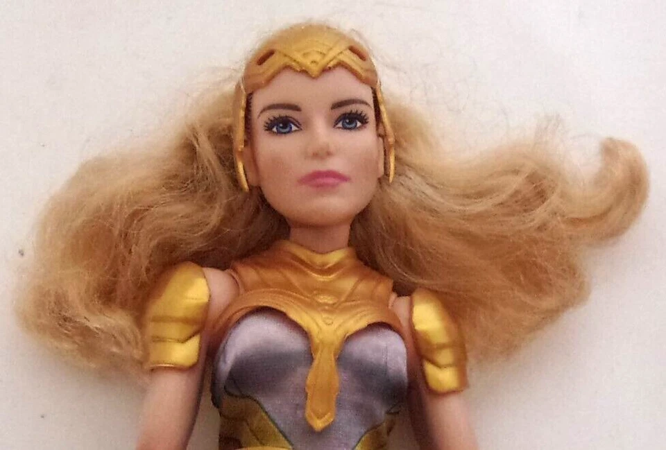 Lote DC Comics SuperHéroes Niñas MUJER MARAVILLA, BATGIRL Y REINA HIPÓLITA con CABALLO ++ Foto 3 de 4