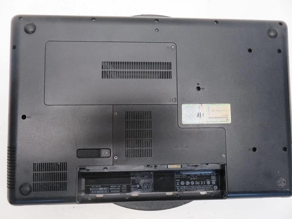 HP G72 Pentium Dual-Core T4500 2.3GHz 1 GB SIN DISCO DURO Sin batería Foto 3 de 4