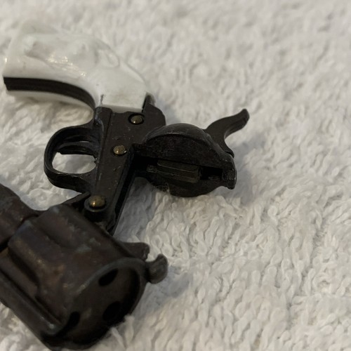 Vintage Cast Iron Revolver Mini 85mm Pistol Metal Opening Hammer Flick Gun - Picture 9 of 10