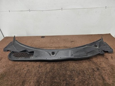 PONTIAC SOLSTICE 06-10 OEM FRONT WINDSHIELD WASHER WIPER COWL VENT PANEL COVER