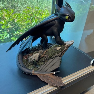 How to Train Your Dragon Night Fury Toothless Master Craft Table Top Statue