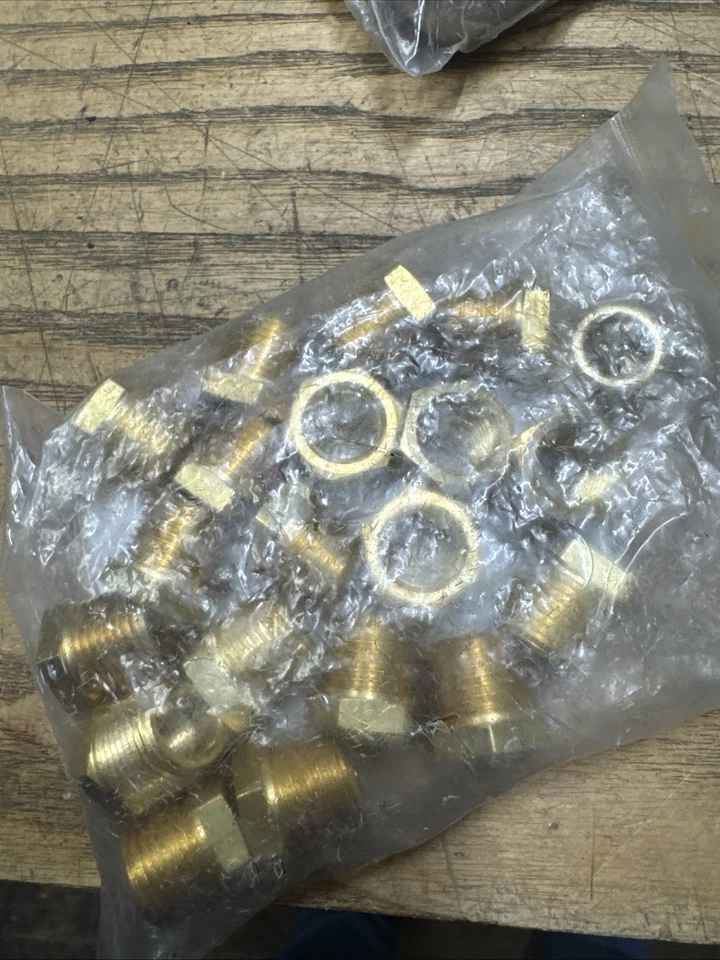 (20 Pack) 3/8" Male x 1/4" Female Hex Pipe Bushing | Brass NPT Thread Fitting - Image 2 of 4