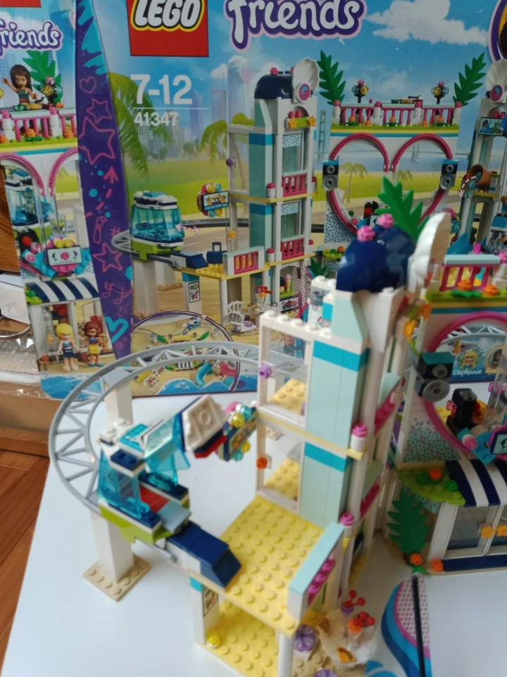 LEGO Friends 41347 Heartlake City Resort, photo 3 sur 5