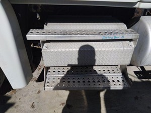 Replaces NA 2011 FREIGHTLINER CASCADIA 125 BATTERY BOX COVER 3788929