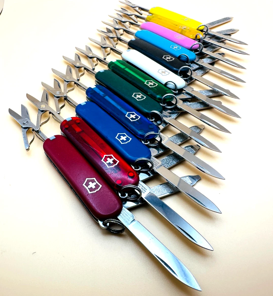Victorinox Under 2.75in. Collectible Folding Knives 3 Blades for