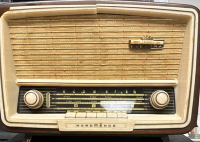 Nordmende Elektra Vintage Tabletop Radio Wood Cabinet w/ Shortwave Band-Works!