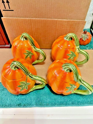 Set of 4 ''Mesa'' Pumpkin Mugs with Lids / Outstanding Design, Free Shipping
