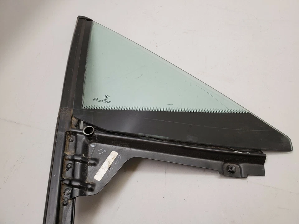 BMW Z3 Roadster Cuarto Ventana Vidrio Delantero Derecho Pasajero 96-02 OEM Bueno Foto 3 de 4