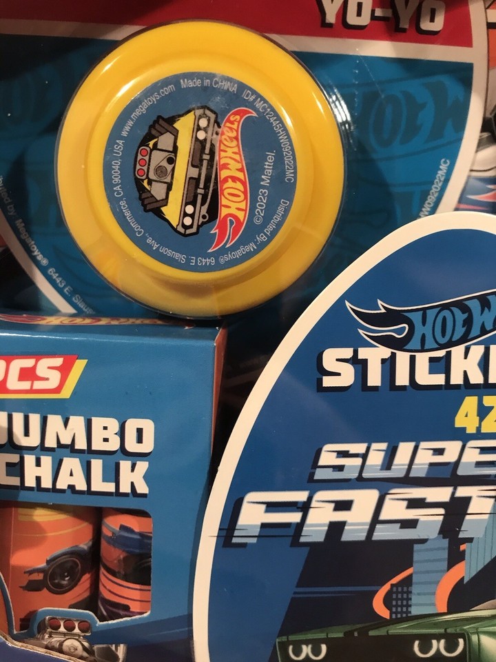 Hot Wheels Gift Set YoYo Jumbo Chalk 22 Pc. Puzzle & 40 Stickers 2023 New eBay