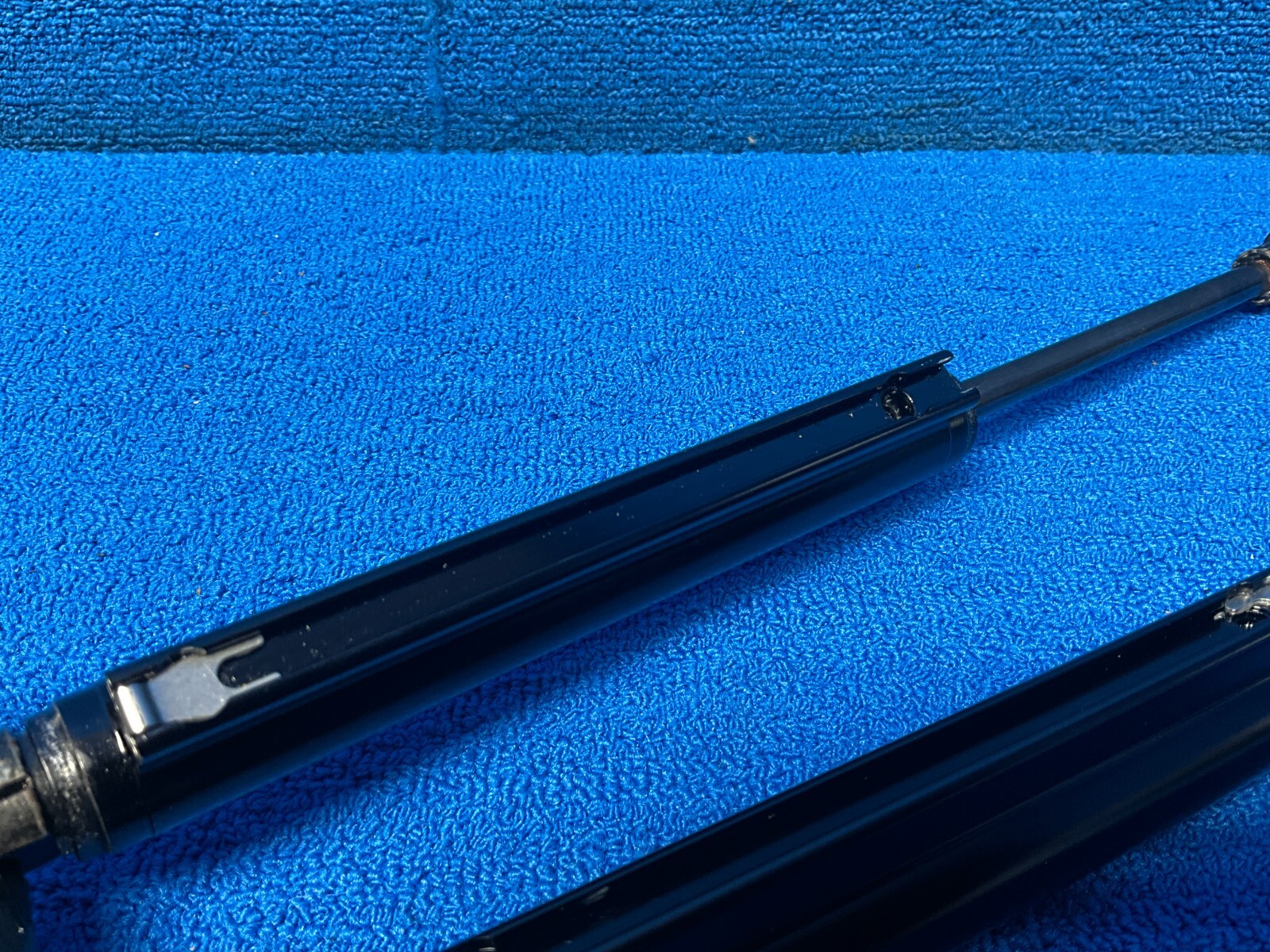 2005 - 2010 BENTLEY CONTINENTAL GTC FRONT HOOD LEFT & RIGHT LIFT STRUT SET OEM