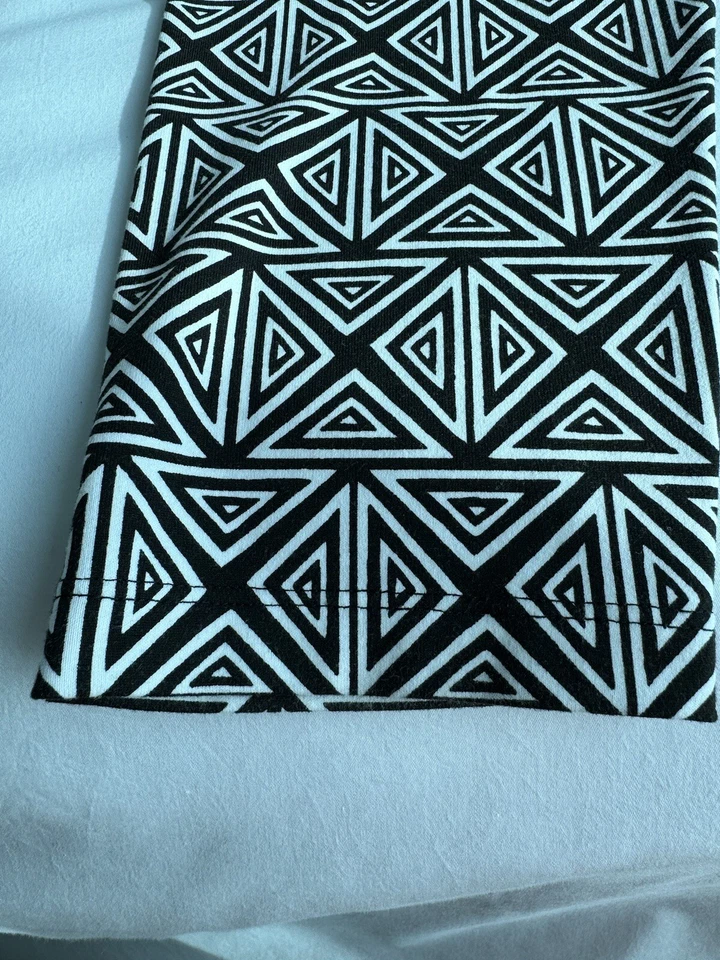 Legging Victorias Secret ROSA talla L Ultimate Yoga ~ pantalón, triángulo azteca blanco/negro Foto 4 de 4