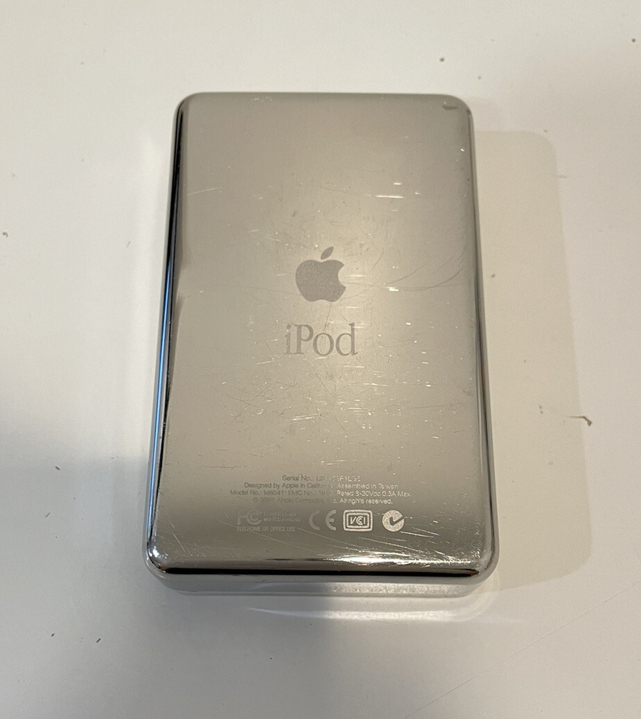 Apple iPod Classic 1st Generation White (5 GB) M8541 w/ New