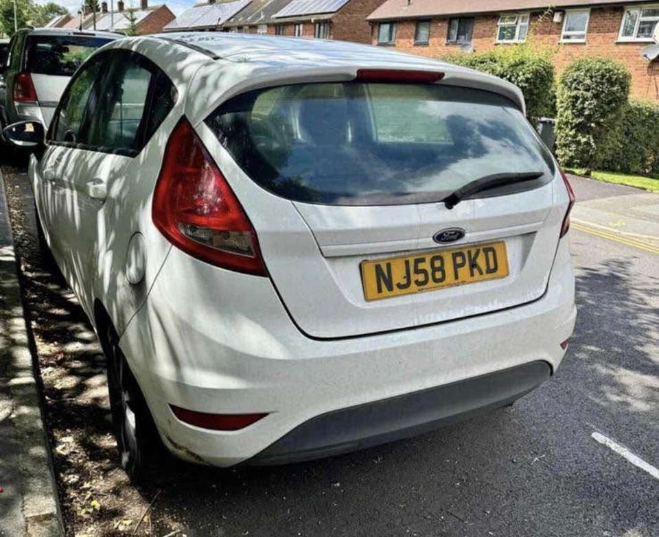 Ford Fiesta MK7 2009 - 2017 1.6 TDCI F6JB blanco congelado repuestos reparaciones frenos Foto 3 de 4