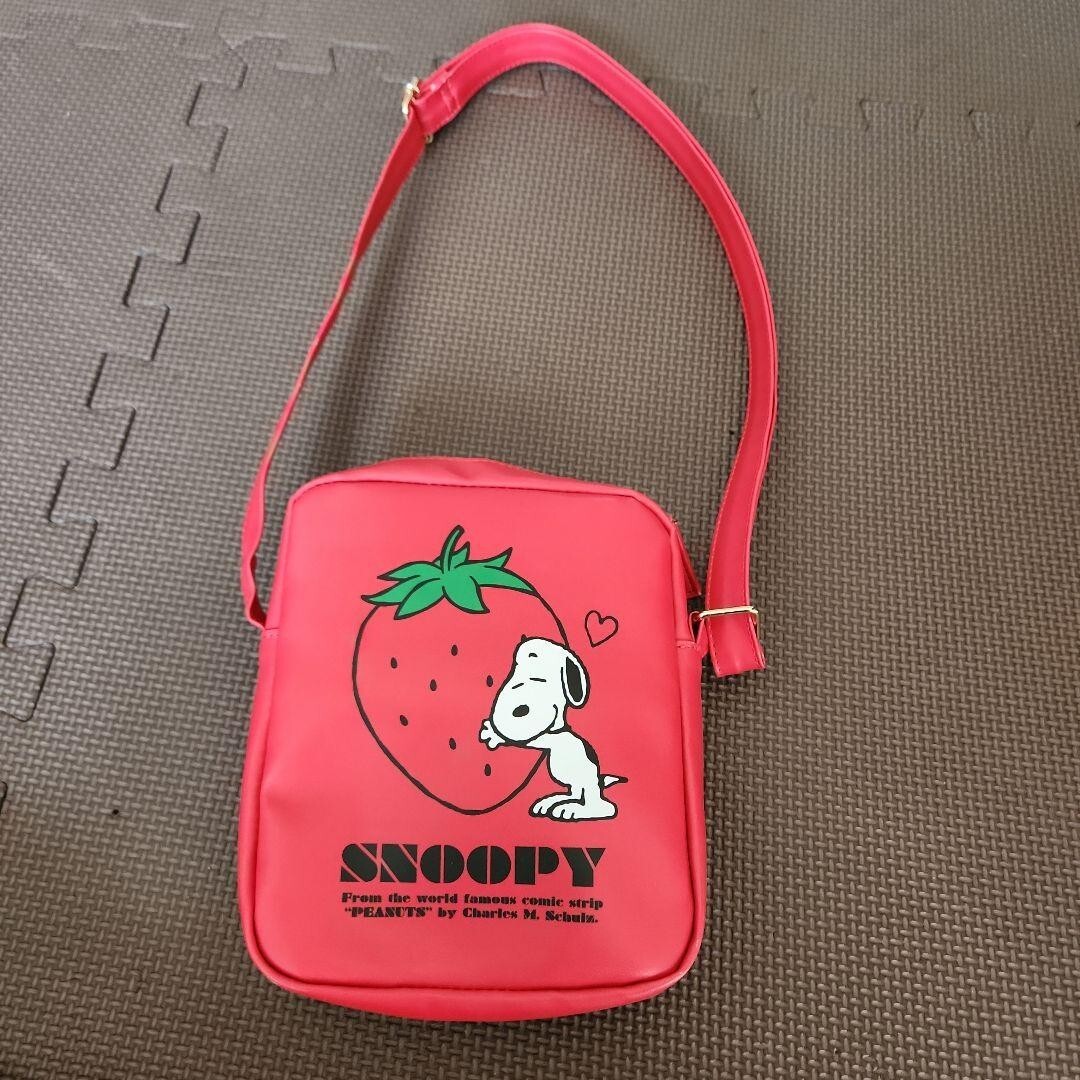 Japan Anime Snoopy PEANUTS Strawberry Pattern Shoulder Bag Red Last one only