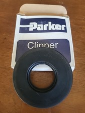 NOS Parker Clipper 9393-LUP-1 Oil Seal 9393 H1L5 1QTR14 USA