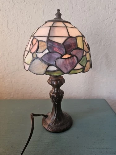 Vintage Tiffany Style Stained Glass TableLamp-Pink & Purple Roses, 12"...